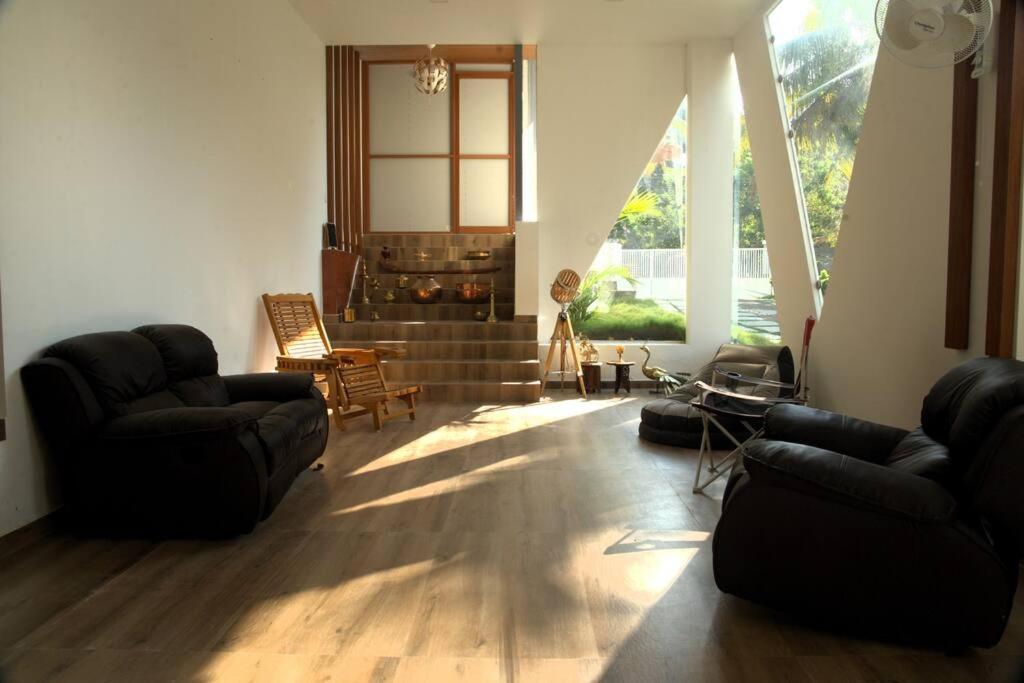 The Urban Getaway Villa Thiruvananthapuram Eksteriør billede