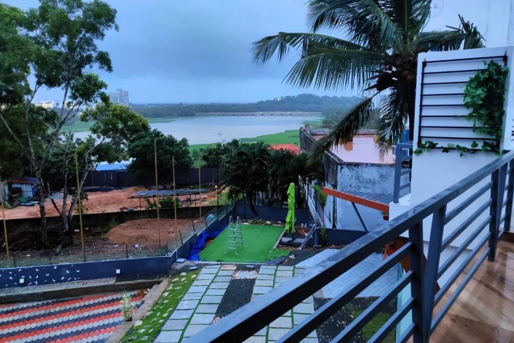The Urban Getaway Villa Thiruvananthapuram Eksteriør billede